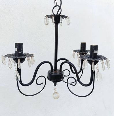Crystal chandelier with 3 arms