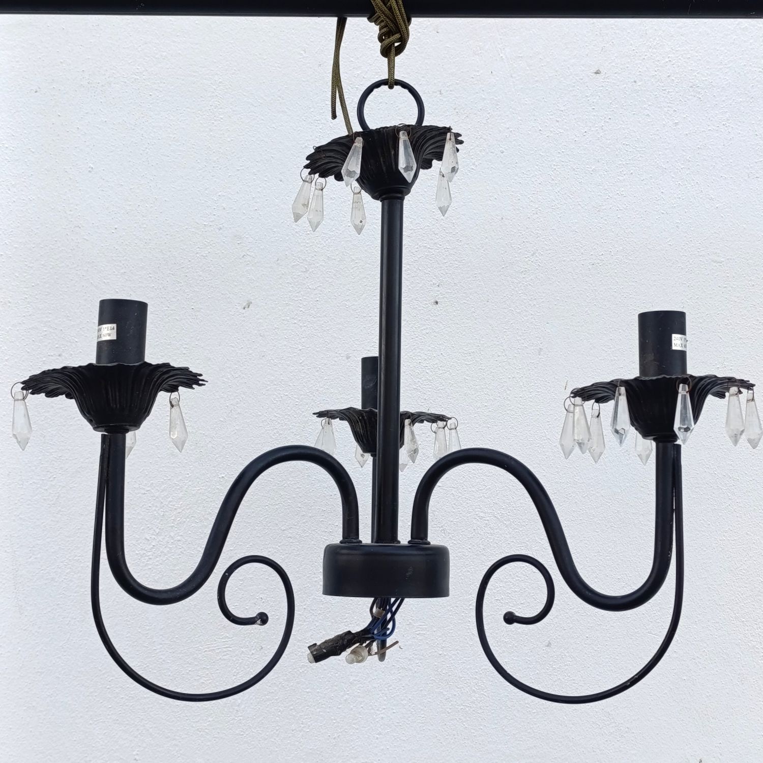 Crystal chandelier with 3 arms
