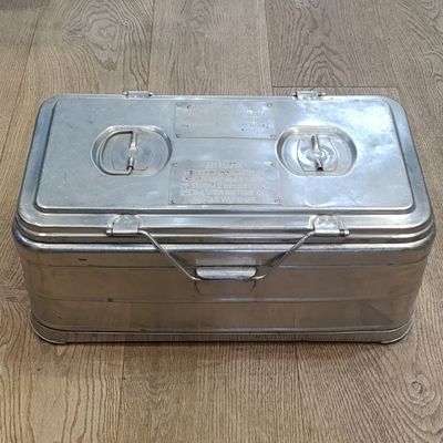 SADF stainless steel Food Warmer carry case - one clip missing