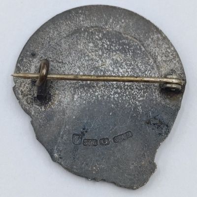 1952 Van Riebeeck Festival Volkspele pin badge