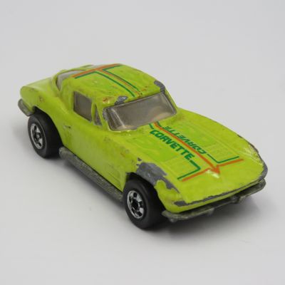 Vintage Hotwheels Chevrolet Corvette die-cast toy car - Colour changer
