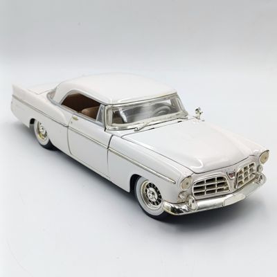 Maisto 1956 Chrysler 300B die-cast model car - scale 1/18