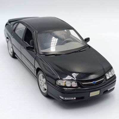 Maisto 2004 Chevrolet Impala SS die-cast model car - scale 1/18