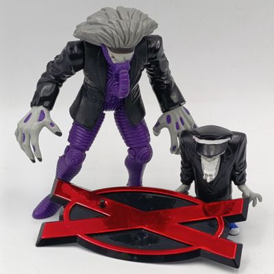 Vintage X-men Generation X Emplate action figurine set with extending arm