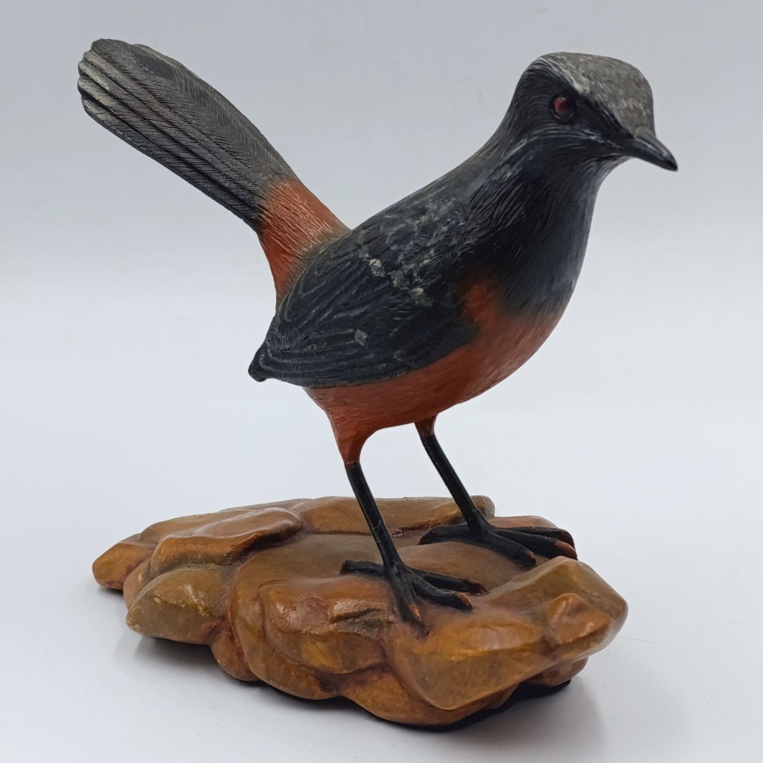 Beautiful Cape Robin-chat (Jan Frederik) bird decoration