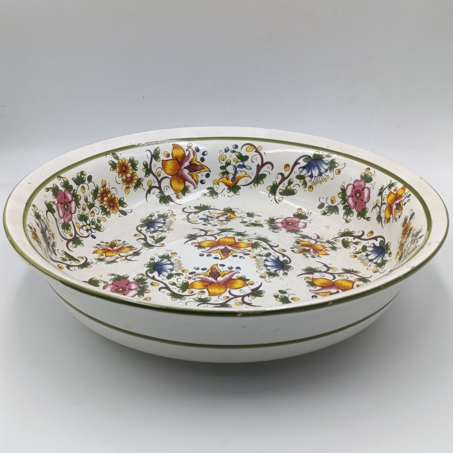 Vintage Capodimonte porcelain wash basin - some small paint chips