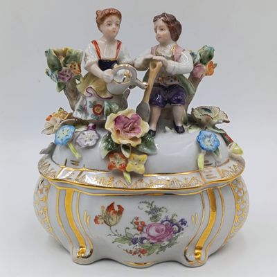 Antique German Ritzenhoff and Becker porcelain trinket bowl with figurines