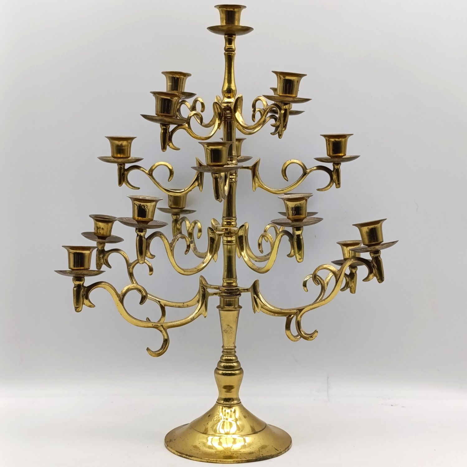 Vintage brass 17 arm candelabra - Height 46cm
