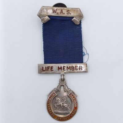 Witwatersrand Agricultural Society Life Member sterling silver medal issued to #437 Mr. C.G Priestman