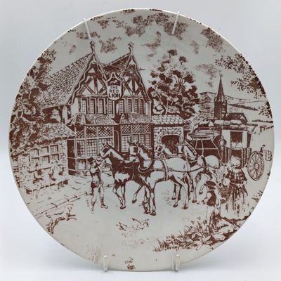 Vintage Constantia &quot;Coaching Scenes&quot; porcelain plate - The Red Lion