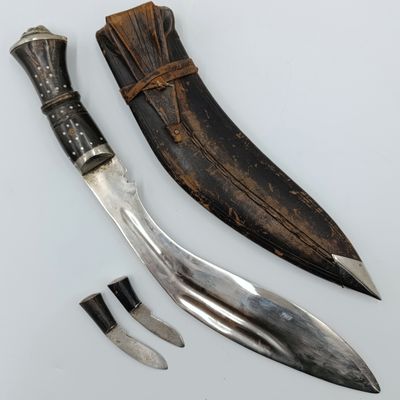 Vintage Kukri hunting knife with leather sheath and two smaller knifes