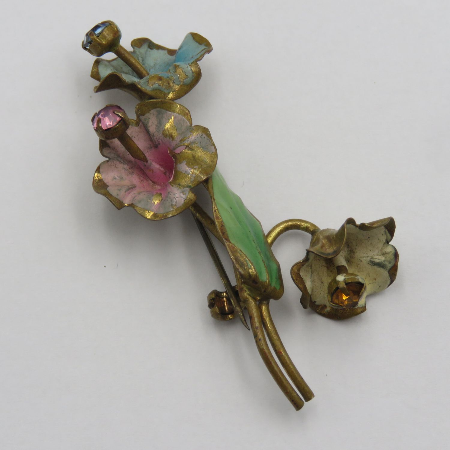 Vintage enameled flower brooch