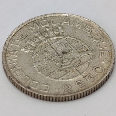 1942 Mozambique 2$50 silver Escudo coin XF+