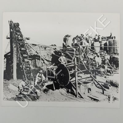 Antique photo reprint of mining at Kimberley Big hole