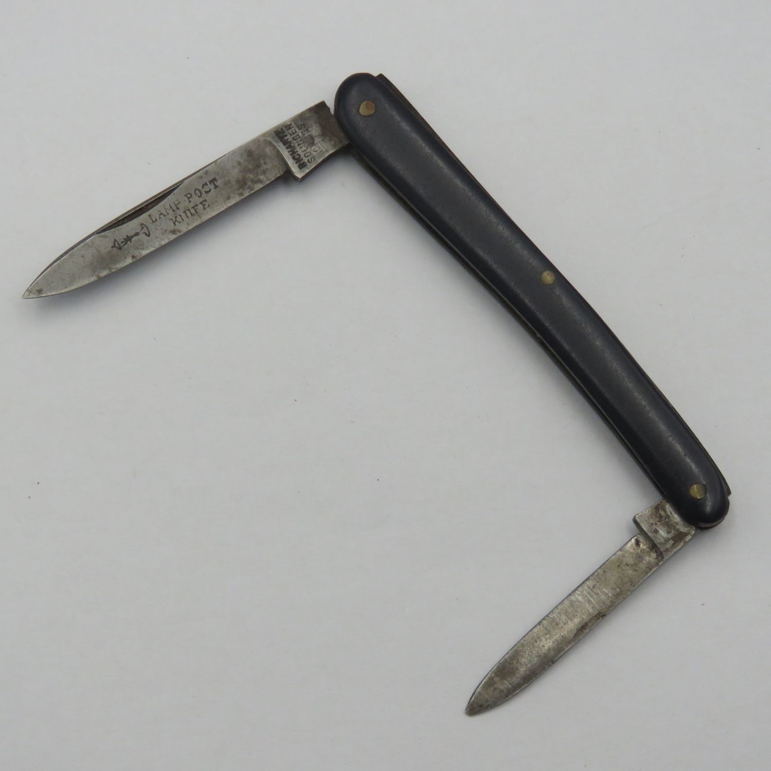Vintage Richards slimline pocket knife