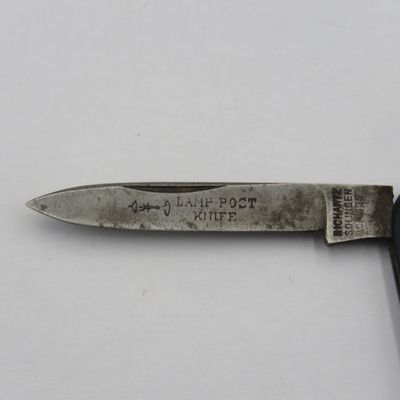 Vintage Richards slimline pocket knife