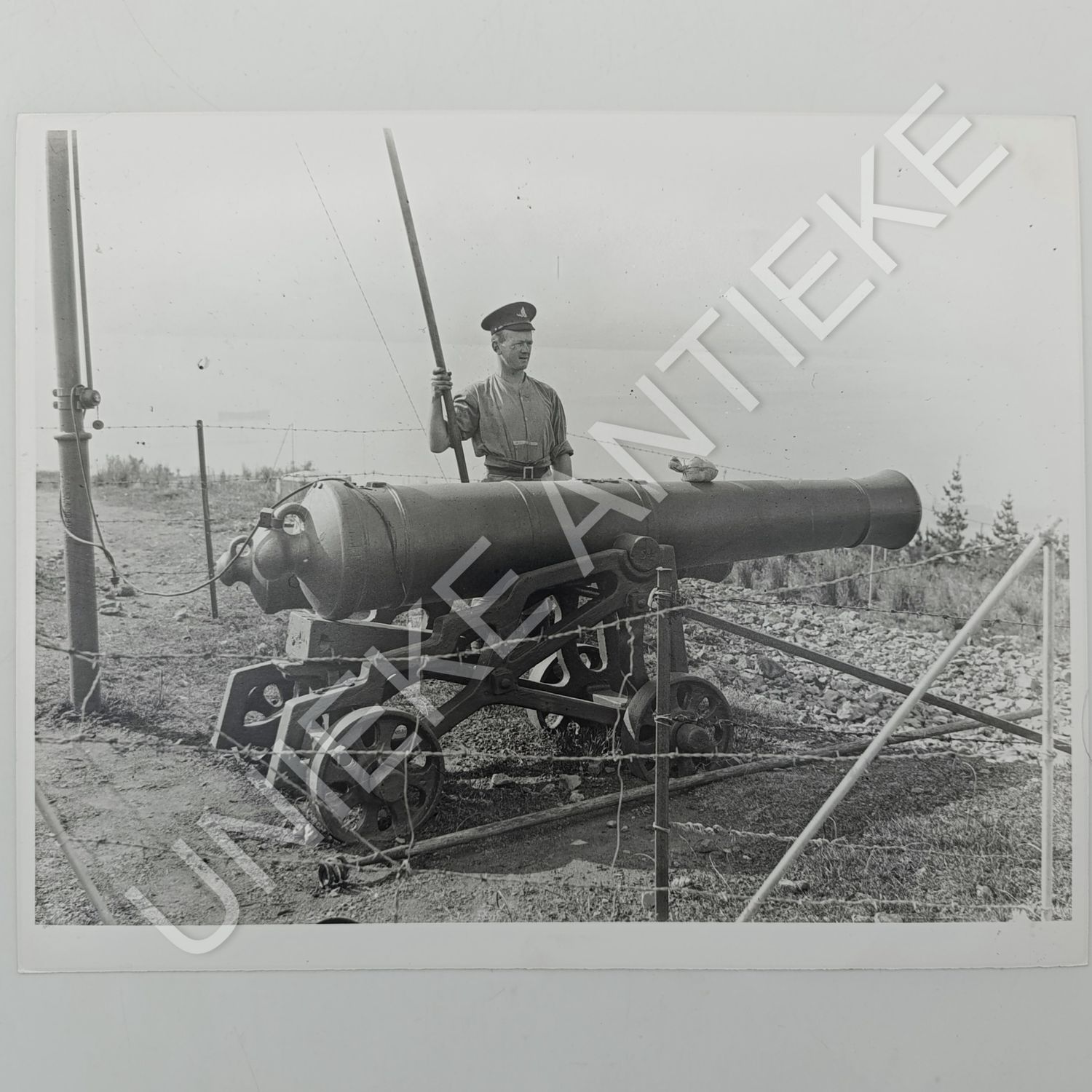 Antique photo reprint of The Noon gun cannon at Signal Hill