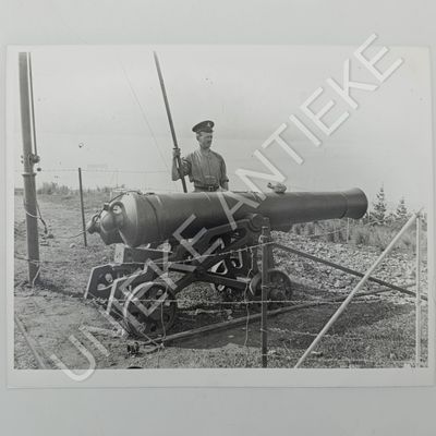Antique photo reprint of The Noon gun cannon at Signal Hill