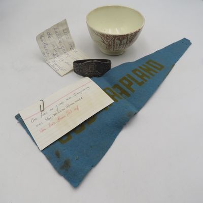 Vintage Oos-Kaapland flag used by Fort-Beaufort group on visit to Voortrekker monument inauguration plus souvenir bowl and napkin ring