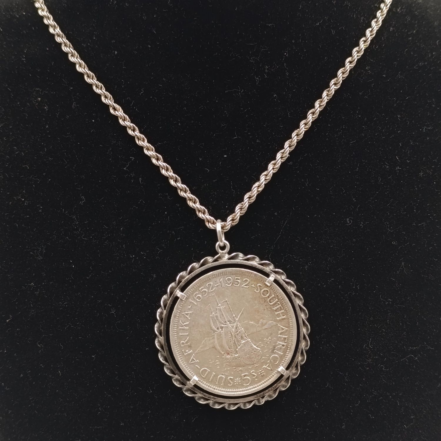 1952 Silver South Africa Crown with silver surround and chain - weighs 43.8g