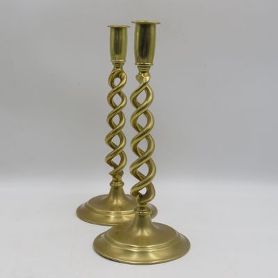 Pair of brass spiral candlesticks - Height 30cm