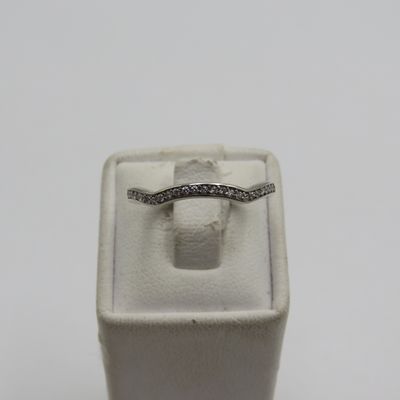 Sterling silver ring band with clear stones - weighs 1.7g - size N