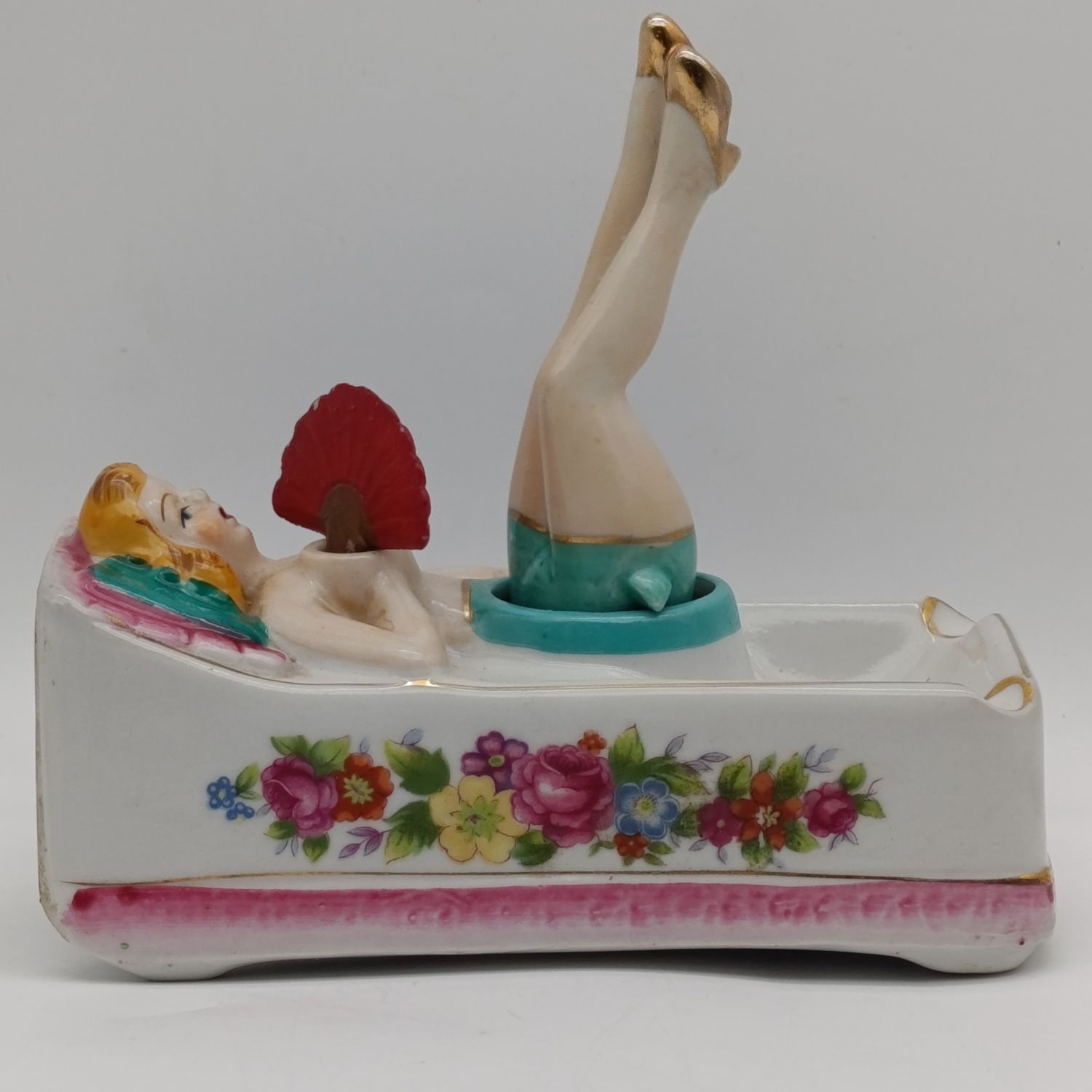 Vintage Naughty Nodder girl ashtray with moving legs