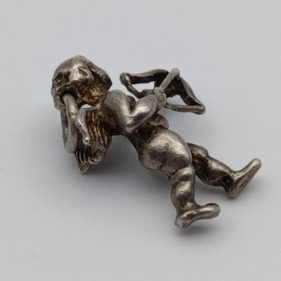 Sterling silver cupid charm - weighs 2.6g