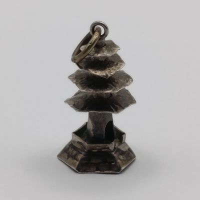 Sterling silver Chinese Pagoda charm - weighs 1,1g