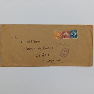 Postal cover New York to Vaduz, Switzerland with 3 US stamps, AR Rubber stamp New York GC STA REG cancel and foreign cancel. Plus 3 Gold wax seals with initials AW at the back ( Arthur Woodhouse )