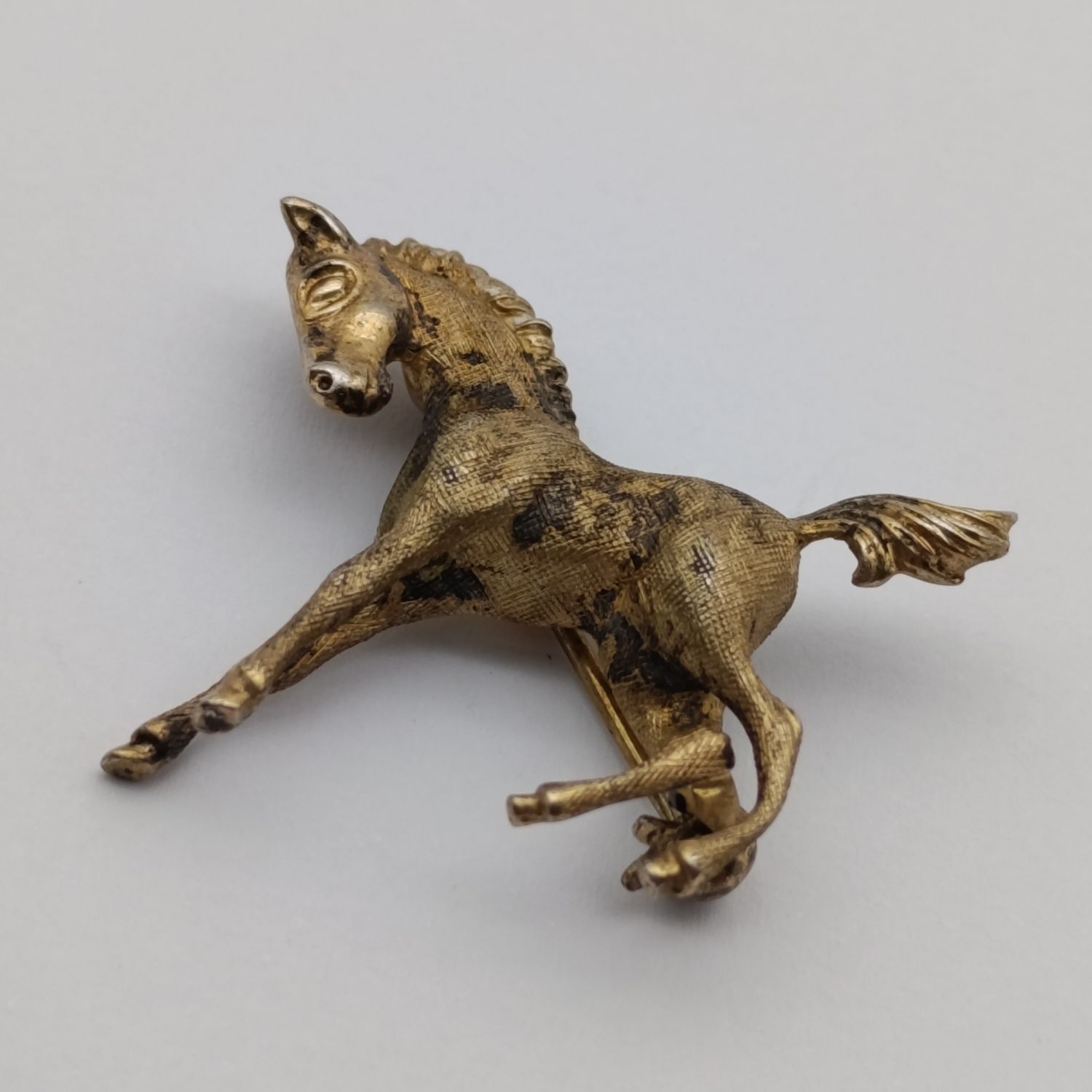 Vintage sterling silver horse brooch