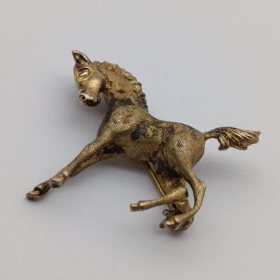 Vintage sterling silver horse brooch