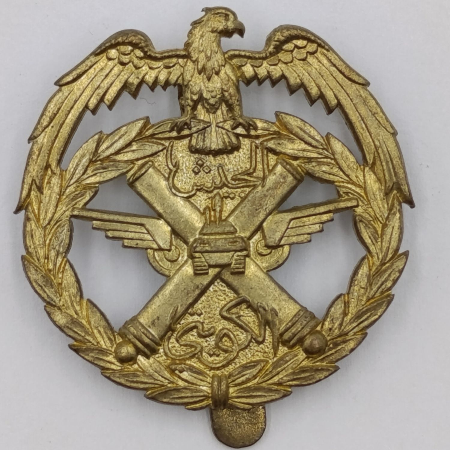 Kuwait Army cap badge