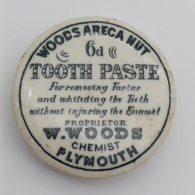 Antique Woods Areca Nut Tooth Paste ceramic lid