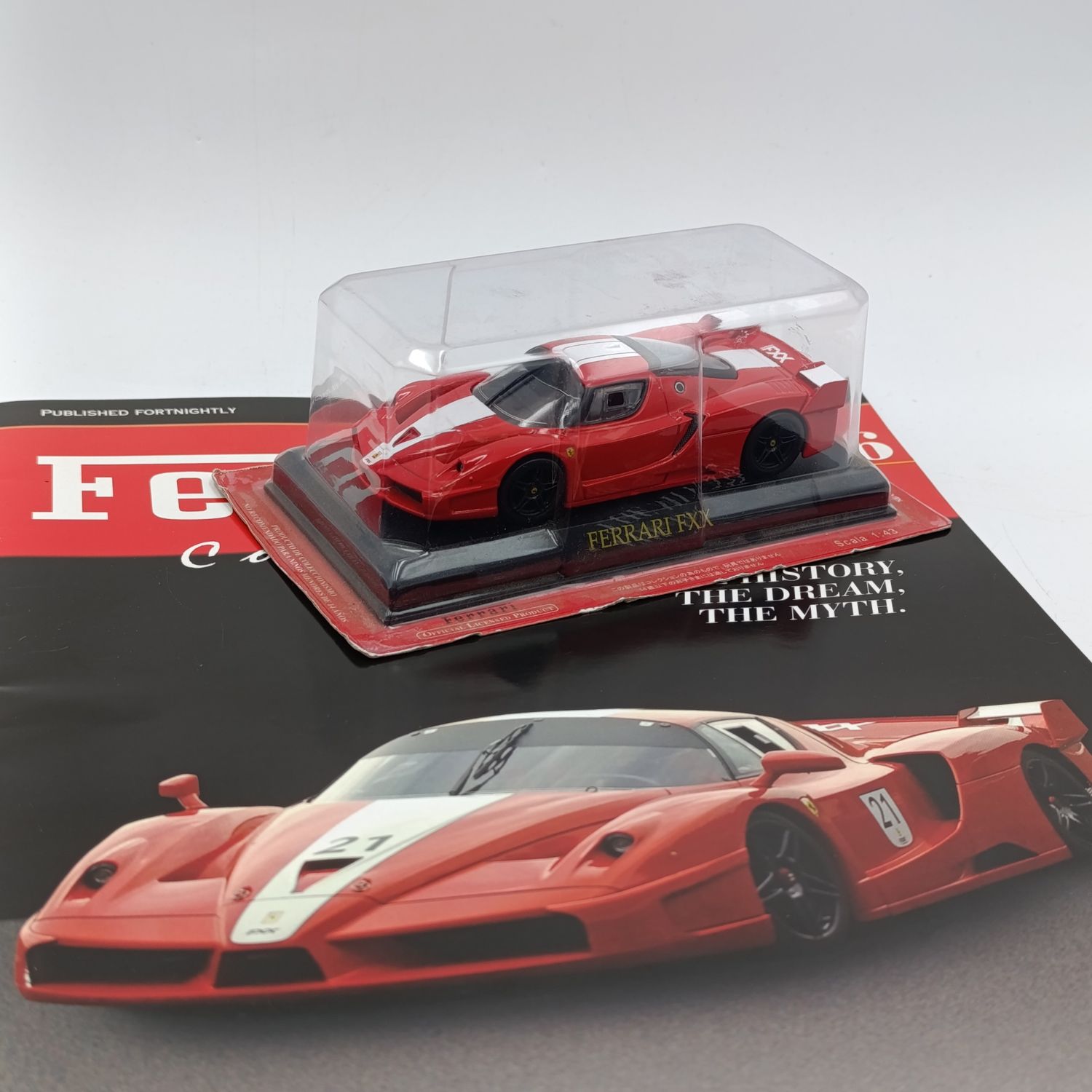 2005 Ferrari FXX die-cast model car - scale 1/43
