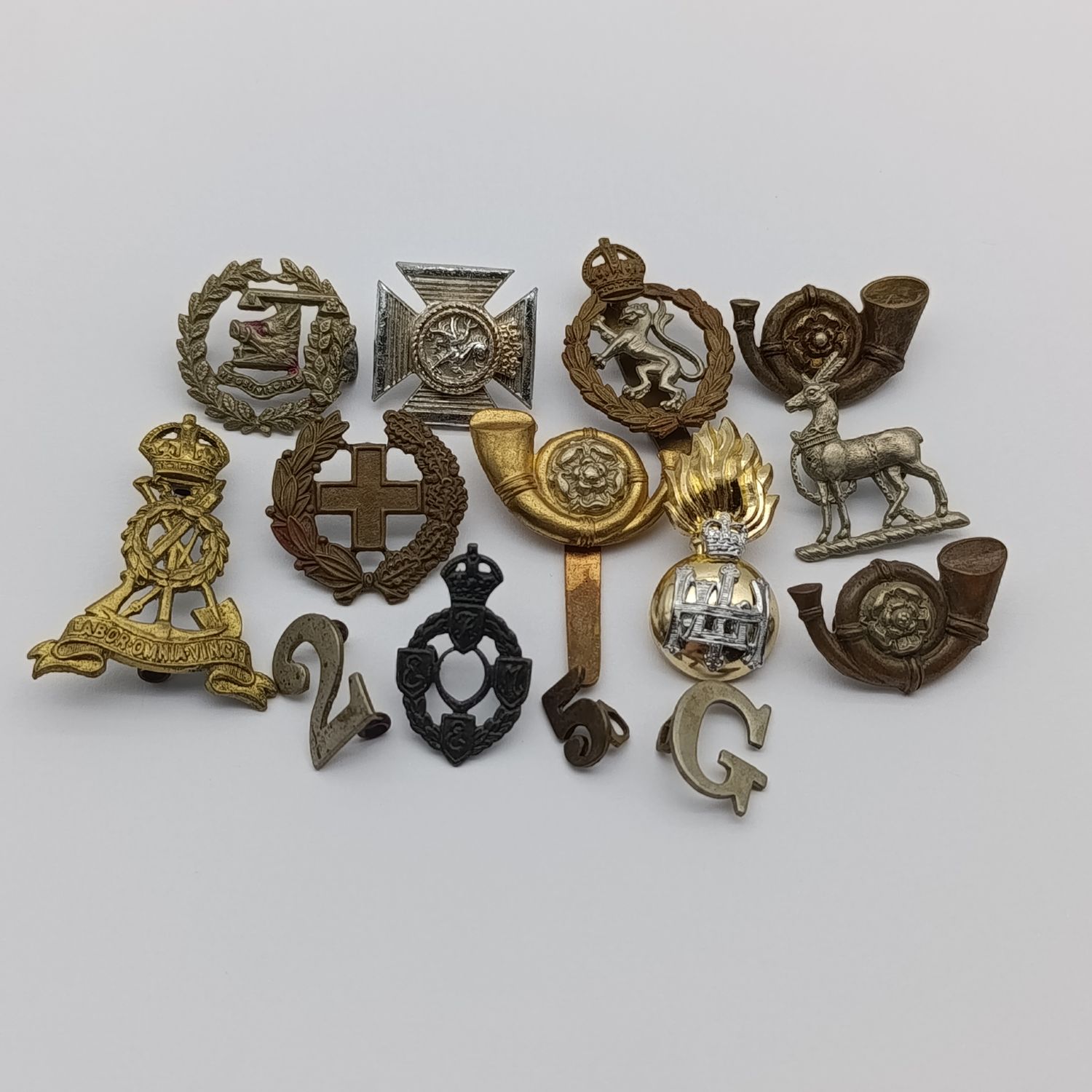 Lot of 14 British Military badges