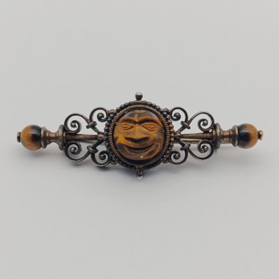 Arte silver Nouveau brooch with carved tigers eye - exquisite detail