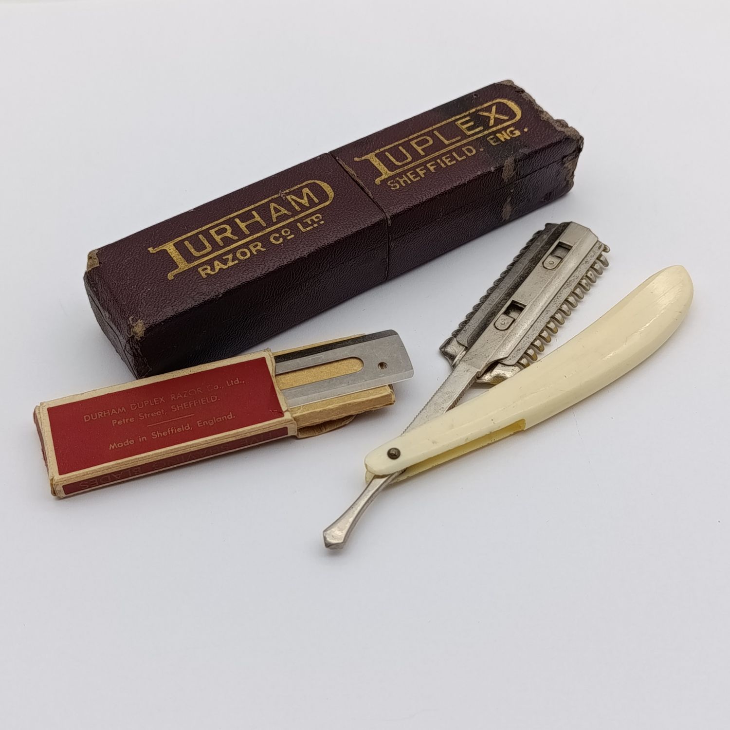 Vintage Durham Duplex straight razor with extra disposable blades