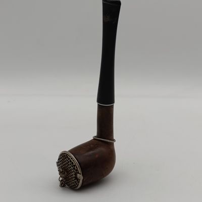 Vintage Doc Frazer smoking pipe with cap