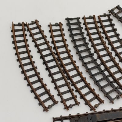 Lot of 17 Triang HO-scale railway tracks including Hornby track stop