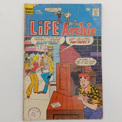 Lot of 6 vintage Archie's Girls Betty and Veronica comics