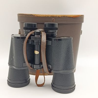 Vintage Safari 10x50 binoculars in case - lenses are clean