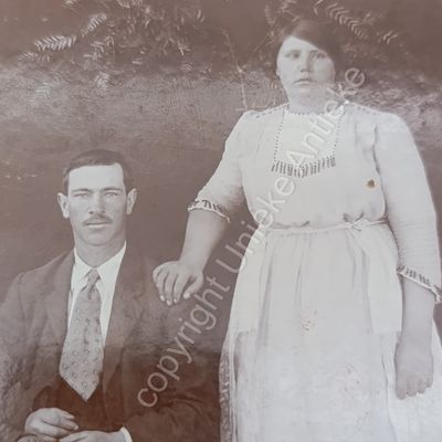 Antique photo of Abram Fouche amd his wife and their son Johan Adam Fouche