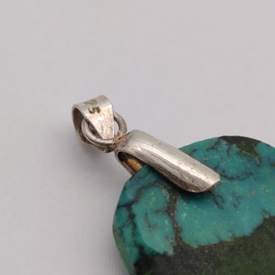 Sterling silver pendant with 44ct turquoise stone