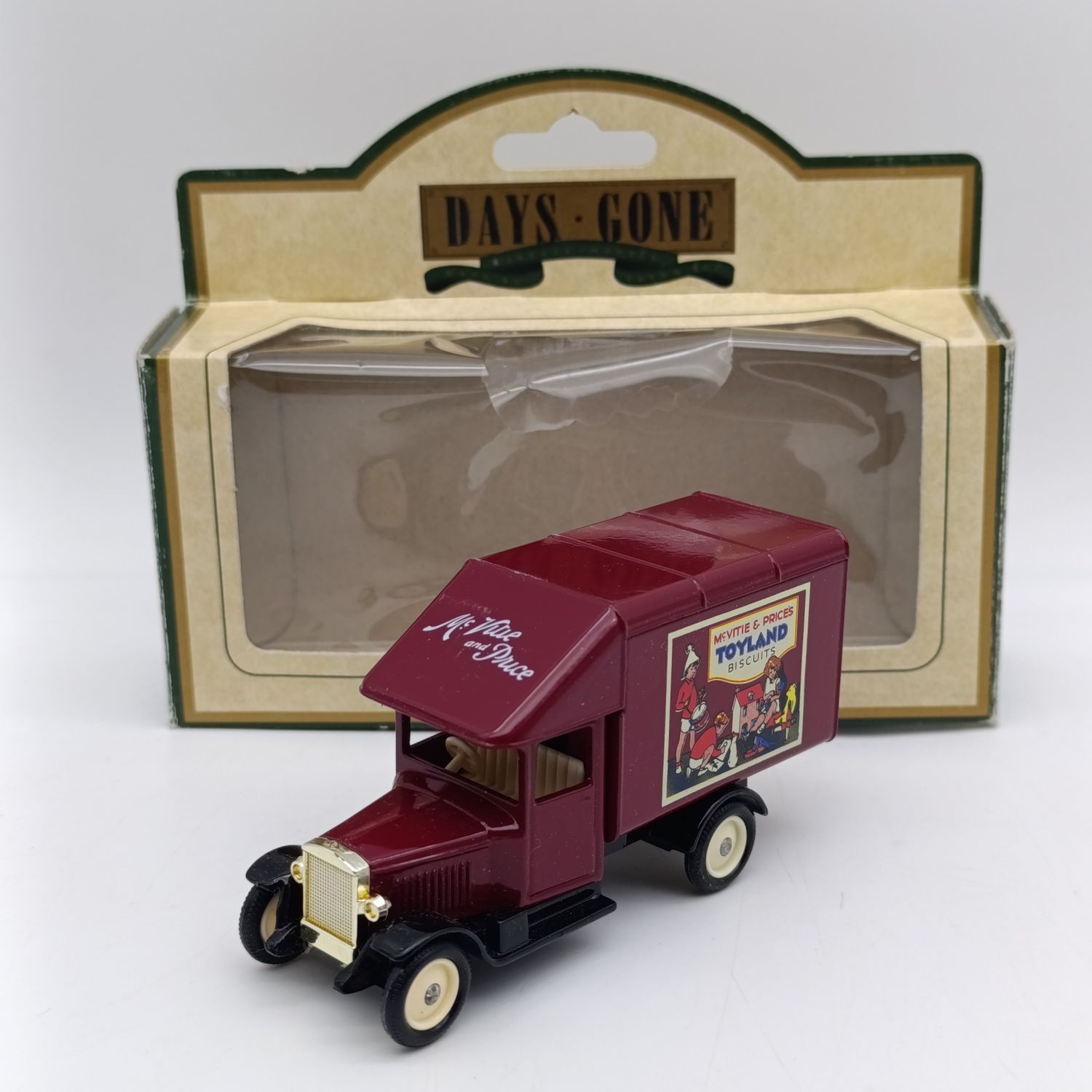 Lledo 1935 Morris Toyland Biscuits delivery van model car in box