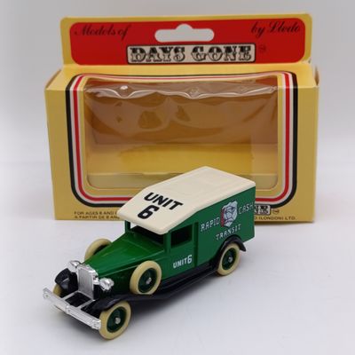 Lledo 1936 Packard Rapid Cash transit advertising die-cast model car in box