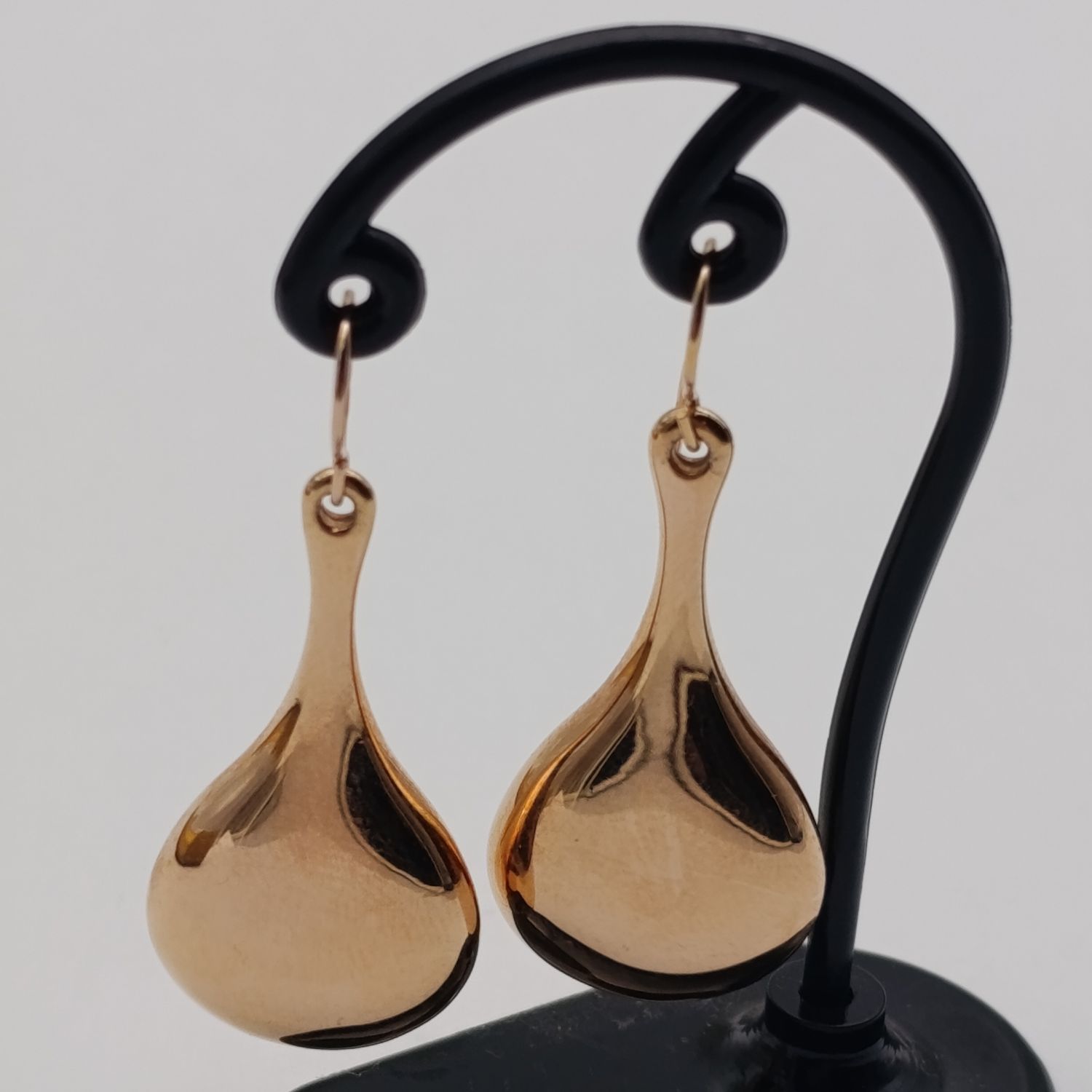 ORO Nuovo 14kt gold Teardrop earrings - 14kt gold electroformed over resin - weighs 3.8g