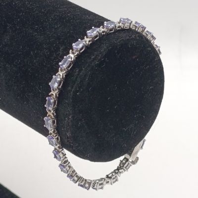 Sterling silver Bracelet with 24 Tanzarites total weight 8.4g About 5 carat of Tanzanites