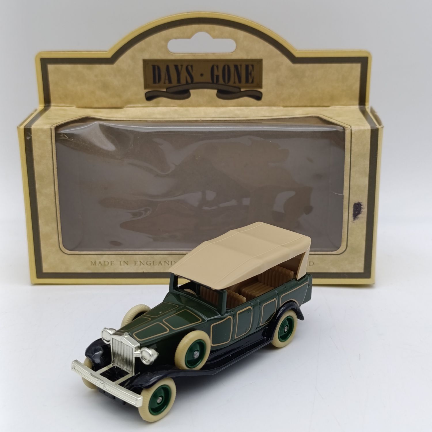 Lledo 1925 Rolls-Royce Silver Ghost die-cast model car in box -Green