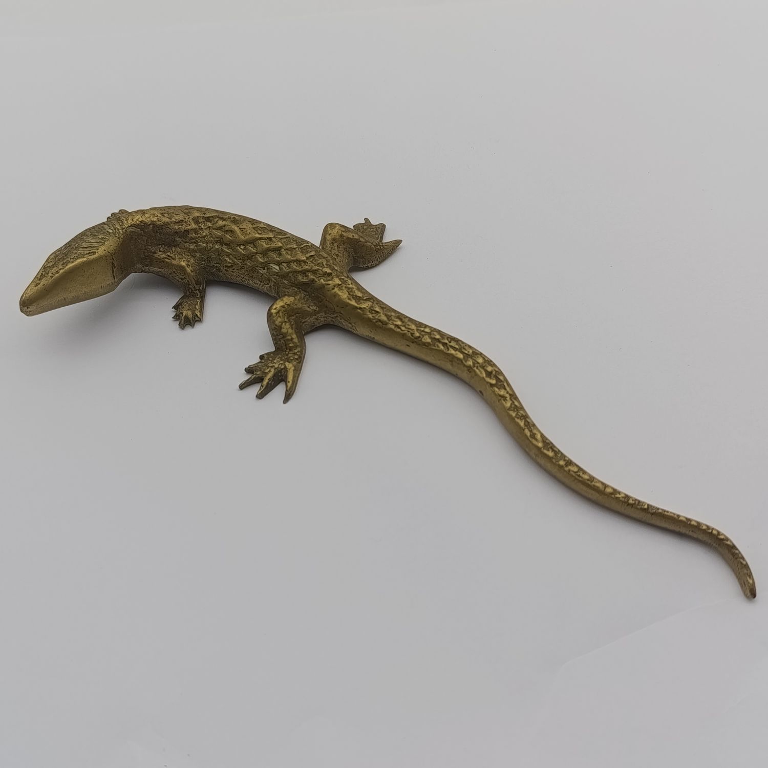 Vintage brass Lizzard figurine